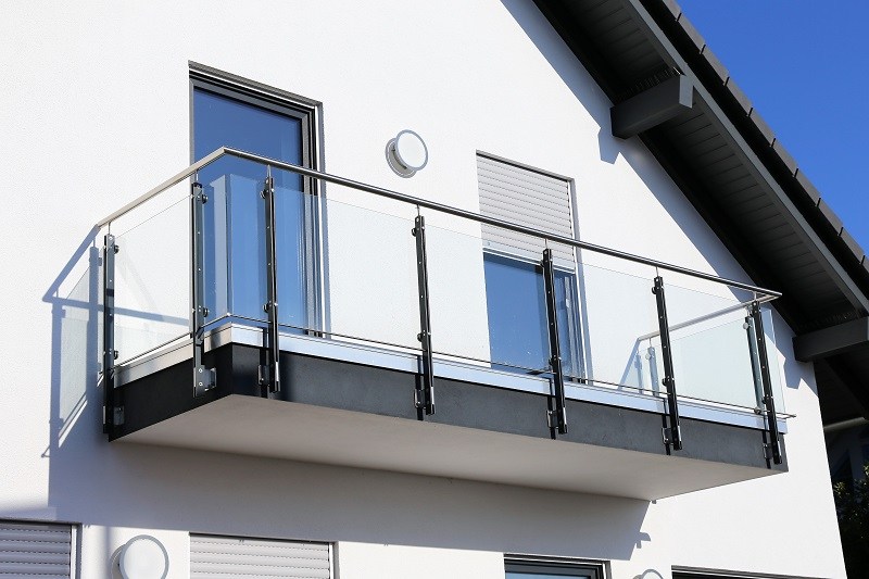 Jak wybrać idealne balustrady balkonowe?