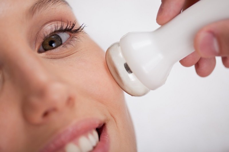 Mikrodermabrazja: fakty i mity