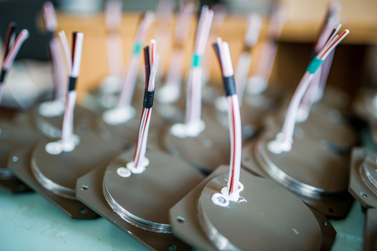 Head temperature transducers