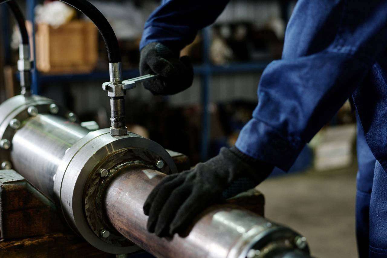 Najczęstsze przyczyny awarii siłowników hydraulicznych