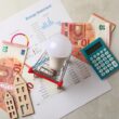 Oszczędzanie energii w domu. Codzienne nawyki i sposoby kontrolowania zużycia